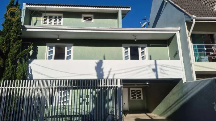 Sobrado com 3 dormitórios à venda, 275 m² por R$ 950.000 - Santa Cândida - Curitiba/PR