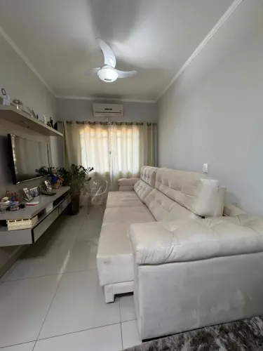 Vendo Sobrado no Cond. Village Flamboyant, 150m2, 03 quartos, Barra do Pari - Cuiabá - MT