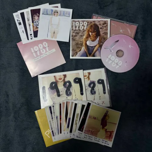 Taylor Swift - 1989 D.L.X + 1989 Taylor's Version (FAN MADES)