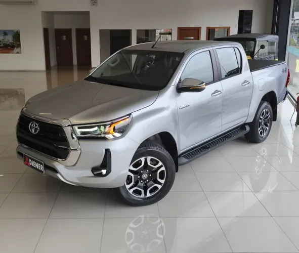 Toyota Hilux CD SRV 4X4 2.8 TDI Diesel Aut. 2025