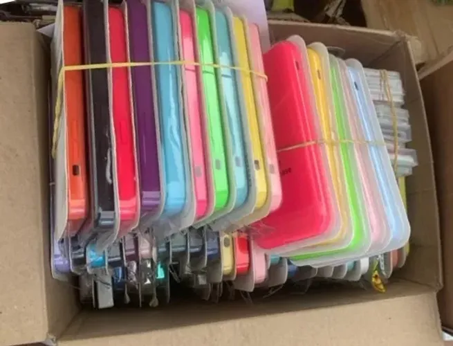 Lote de Capinhas e Películas para iPhone - 213 peças
