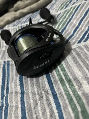 Vendo vara de pesca com carretilha 