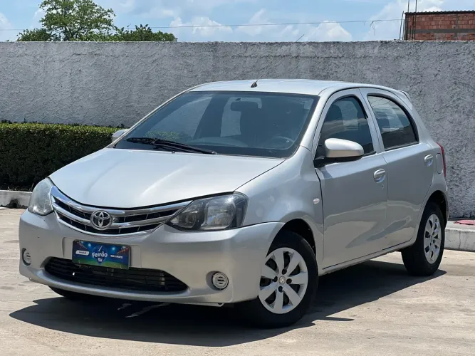 Toyota Etios X 1.3 Flex 16V 5P Mec. 2016