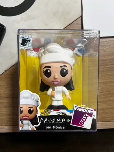 Boneco f.r.i.e.n.d.s / R$100,00