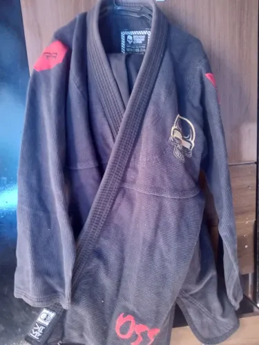 Kimono de jiu-jitsu krva