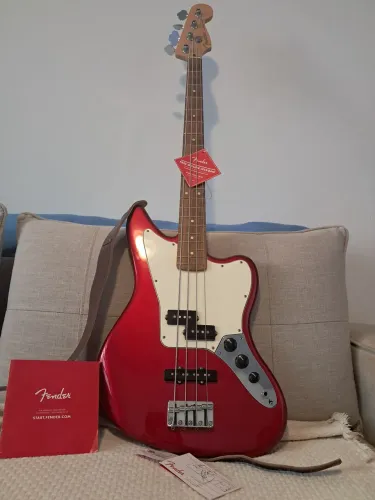 Baixo Fender Jaguar Bass Candy Apple