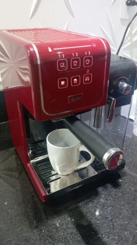 Cafeteira Espresso Oster PrimaLatte Touch Vermelha - 127V
