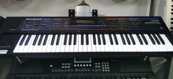 Vendo Teclado / Sintetizador ROLAND DI
