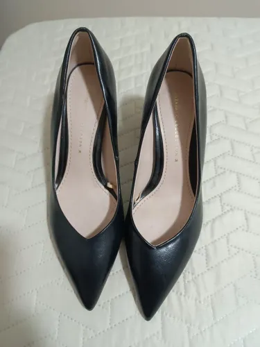 Scarpin Zara número 36