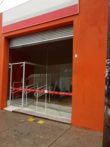 Salão Comercial para Locação no Centro de Jundiaí - Esquina Estratégica (241m²)