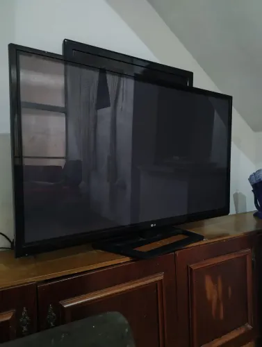 Tv LG 50" quebrada