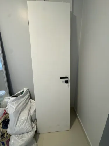 Porta com fechadura 220 x 60