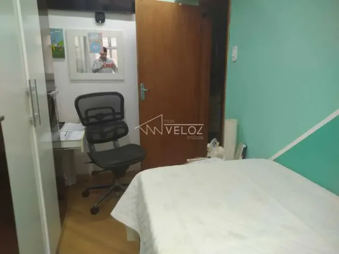 Apartamento : / Residencial / Glória
