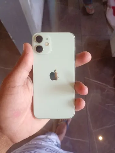 Vendo iPhone 12 mini 128 gb telefone semi novo 