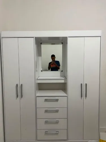 Guarda roupa 4 portão