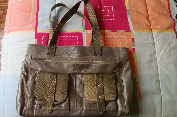 Bolsa de couro legítimo