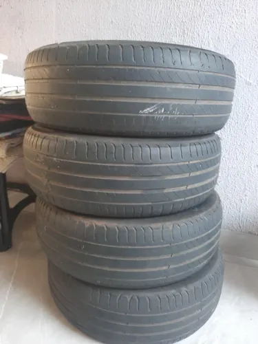 jogo com 4 pneus 185/60 R15 usados, medida original do Hyundai HB20 Sedan (HB20S).