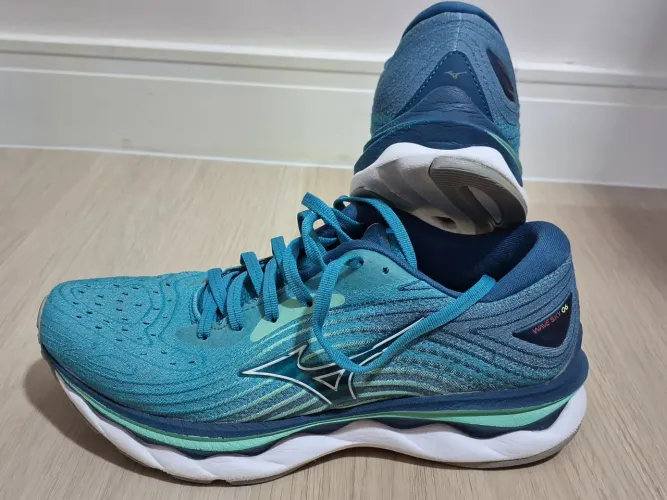 Tênis feminino Mizuno wave Sky 6