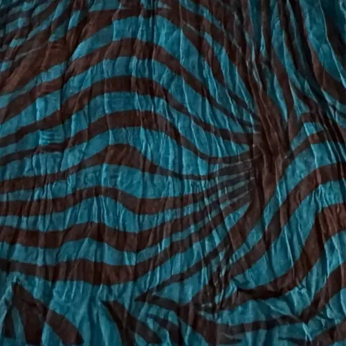 Lenço oversized azul petróleo e chocolate 