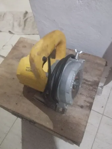 Estou vendendo essa mákita