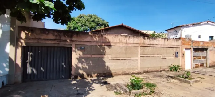 CASA 3 QUARTOS 300 MTS BAIRRO RENASCENÇA