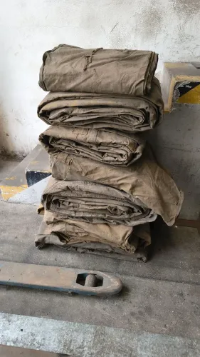 vendo o lote de 8 lonas, ou enserados de caminhão, diversos tamanhos