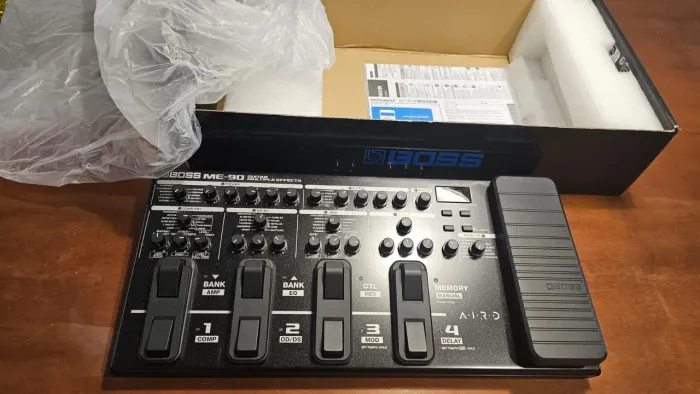 PEDALEIRA BOSS ME 90