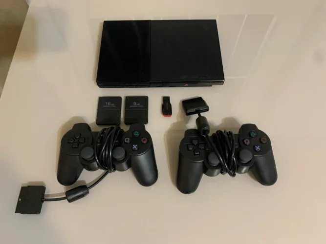 PlayStation 2 + 2 controles