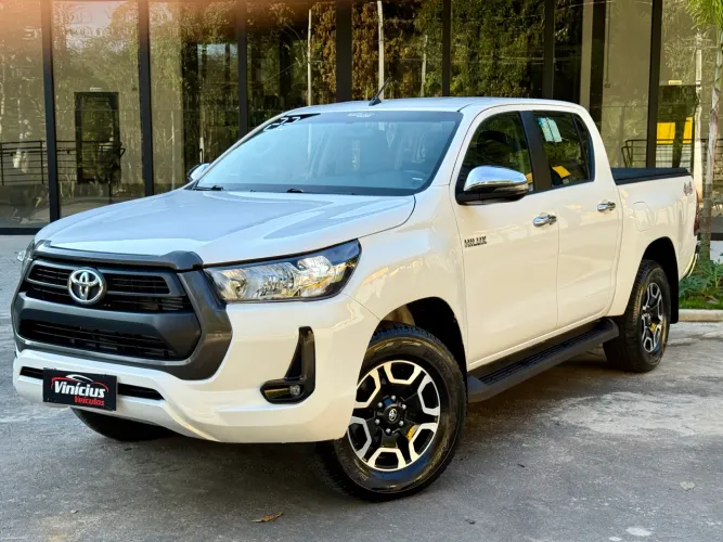 Toyota Hilux CD 4X4 2.8 Diesel Mec. 2022