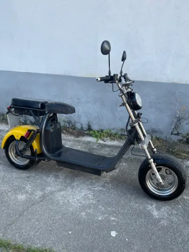 Scooter elétrica 