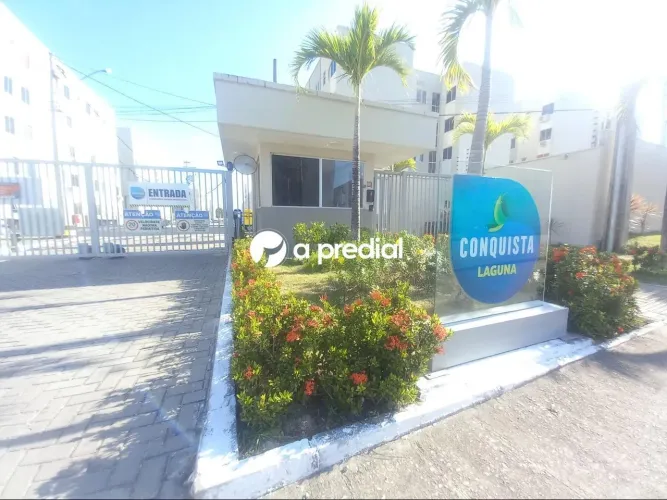Locação de Apartamentos / Padrão na cidade de Fortaleza