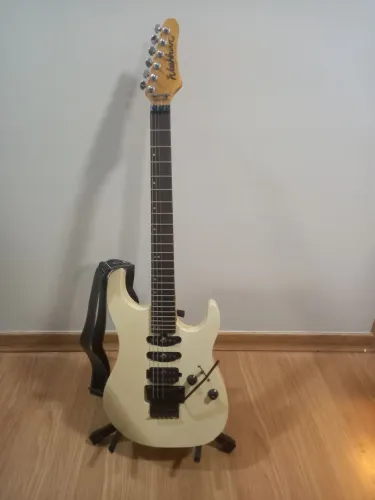 Guitarra Washburn Mercury II Series MG-30 Anos 90 (HSS c/ Floyd Rose)