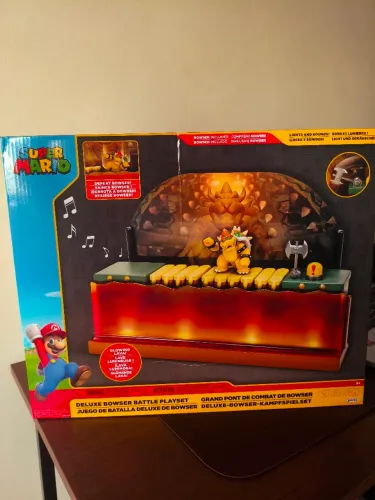 Nintendo 2.5" Deluxe Bowser Battle Playset