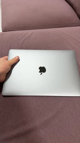 MACBOOK AIR M1