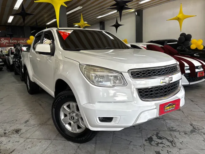 Chevrolet S10 Pick-up 2.4 MPFI 8V 128cv CD 4P 2014