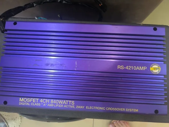 Potência Roadstar RS-4210AMP