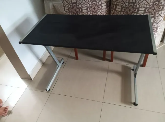 Escrivaninha multiuso 