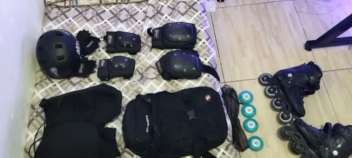 Patins usado tamanho 38/39 + acessórios