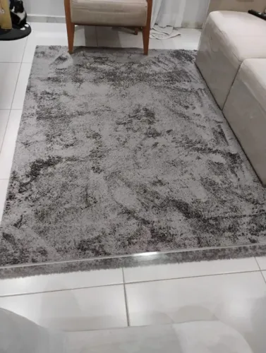 TAPETE SOFISTICADO FELPUDO CINZA