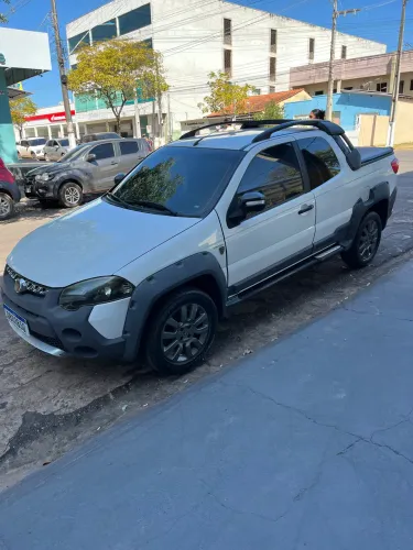 Fiat Strada Adventure1.8/ 1.8 Locker Flex CD 2015