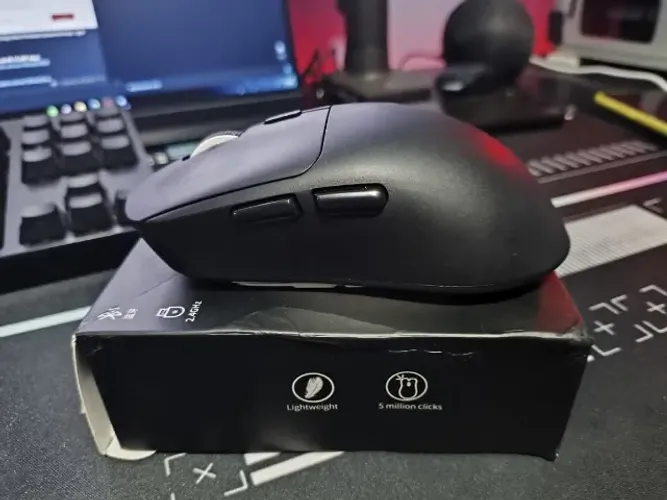 Mouses Sem Fio M348 - Nas cores (Preto e Branco)