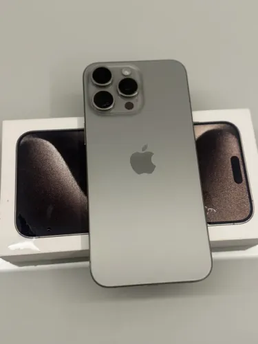 iPhone 15 Pro Max 256GB Impecável - Estado de Novo