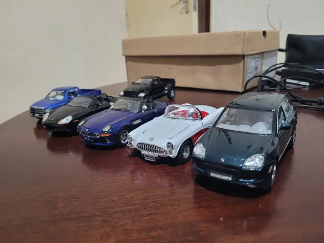 Carrinhos Miniaturas diversas