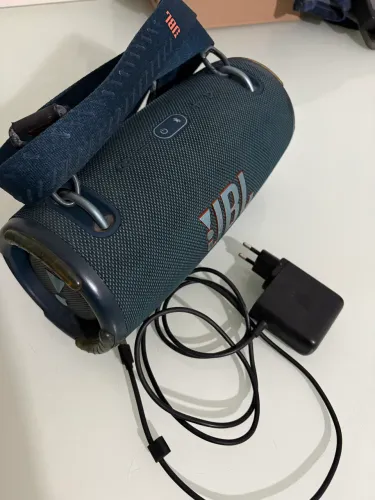 vendo jbl xtreme 3 semi nova com carregador e nota fiscal