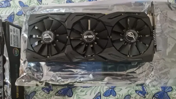 PLACA DE VIDEO 1070TI ROG STRIX TRIPLE FAN