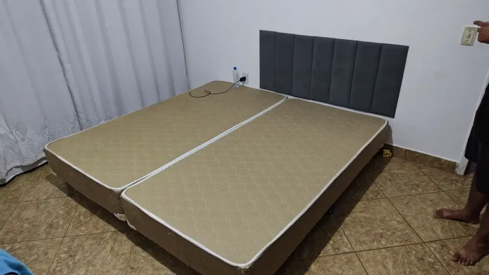 Vendo base cama Queen castor