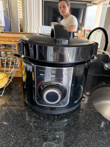 Panela de pressão elétrica