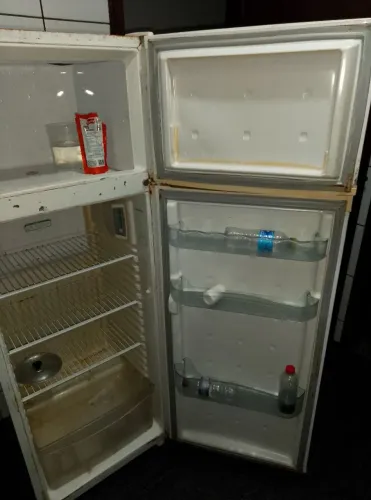 Vendo Geladeira gelo seco
