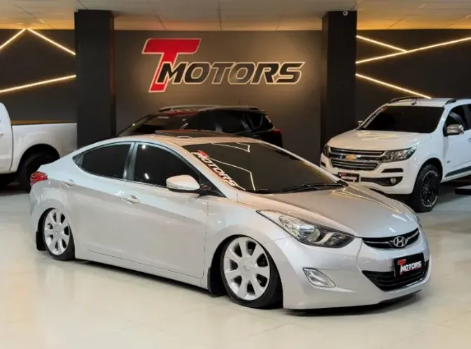 Hyundai Elantra GLS 1.8 16V Aut. 2013