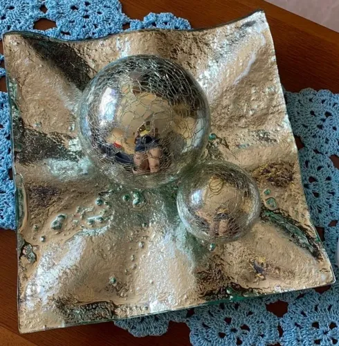 Enfeite para mesa ou aparador com arte em vidro